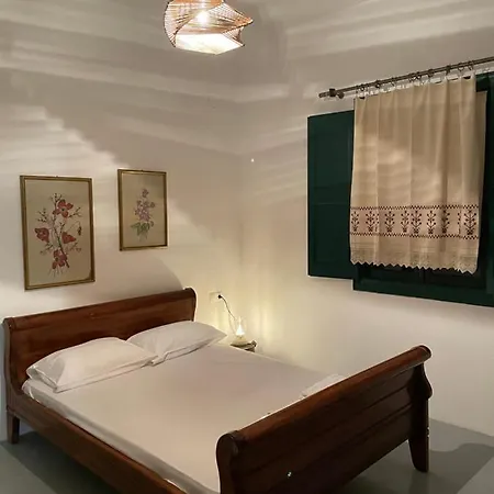 Ferienhaus Anevalousa House