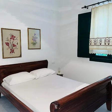 Anevalousa House Ferienhaus *