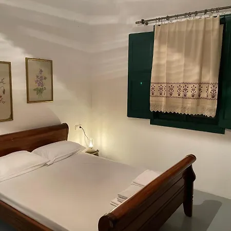 Ferienhaus Anevalousa House