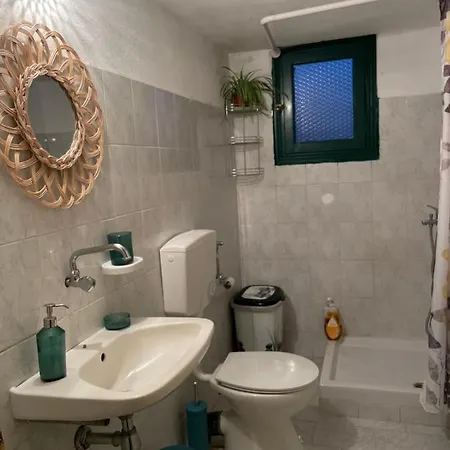 Anevalousa House Moutsoúna