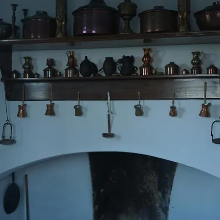 Nyaraló Anevalousa House *